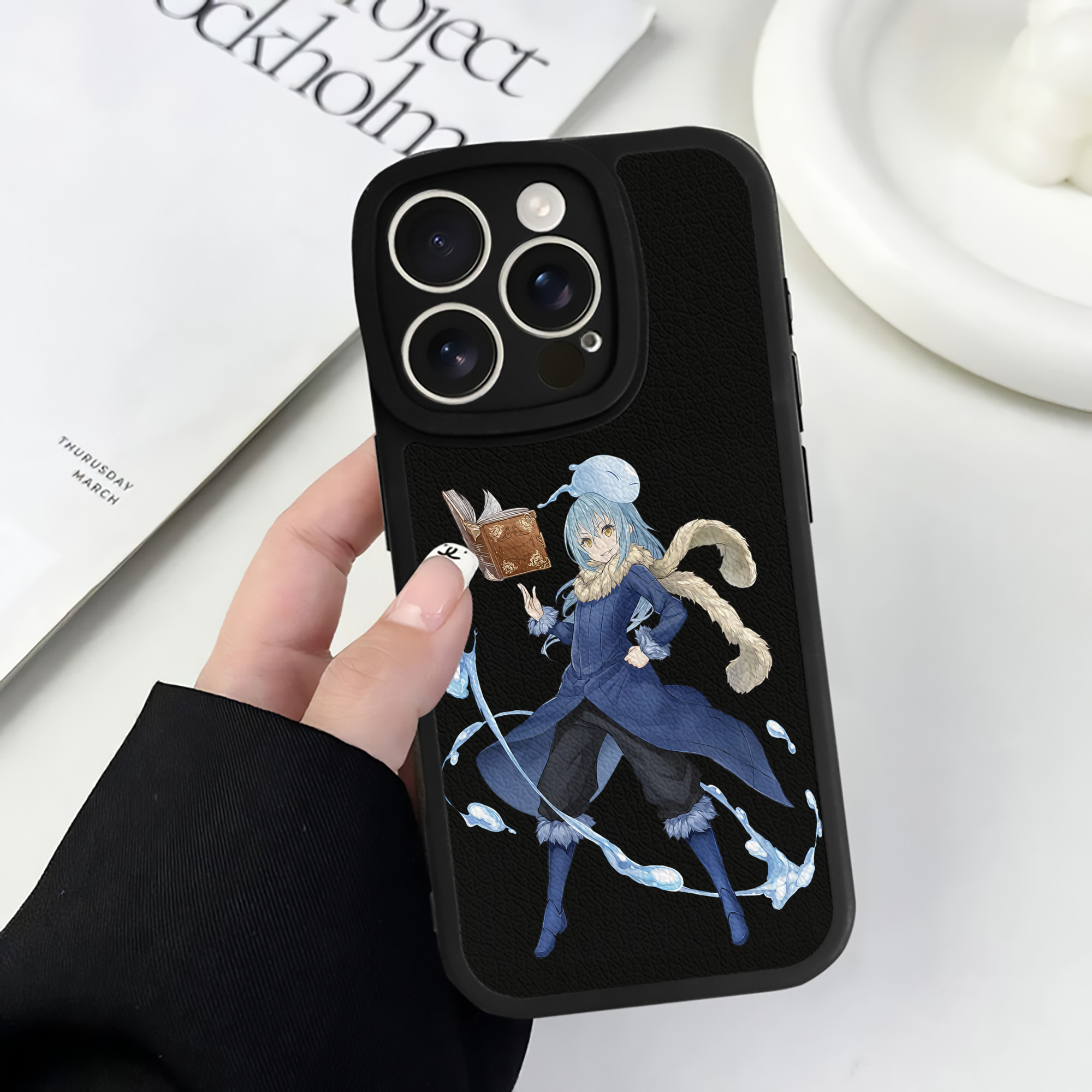 （画像用） 転スラ Regarding Reincarnated to Slime 【iPhone 16シリーズ対応】シリコンスマホケース（レザー調） 材質：シリコン